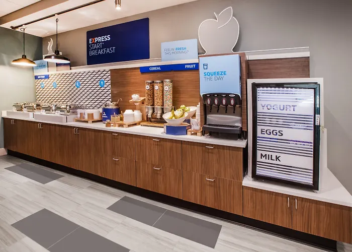 Holiday Inn Express Atlanta W